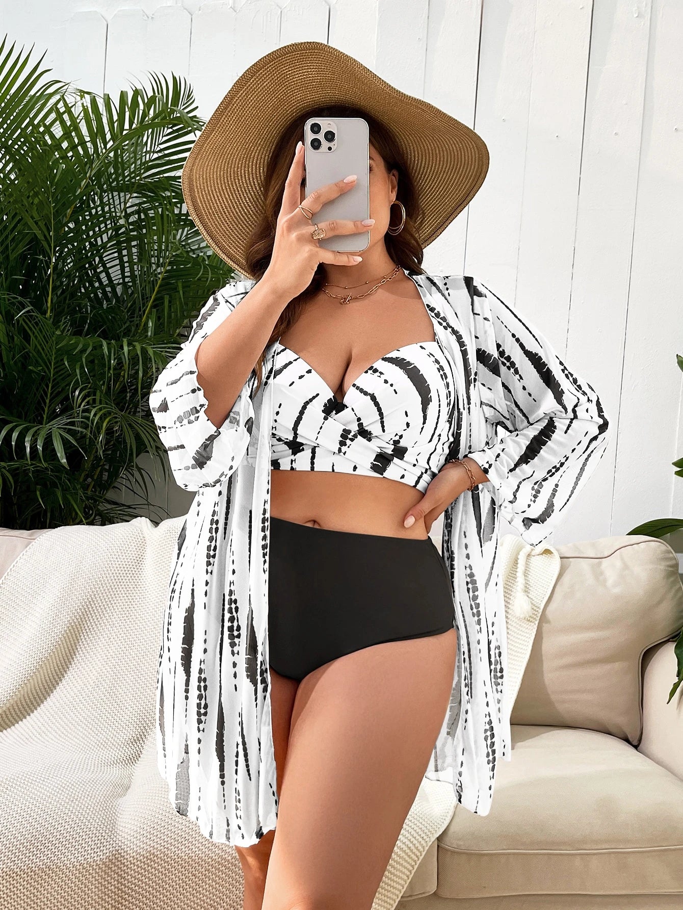 Biquíni Plus Size Hot Pant com Bojo + Saída de Praia
