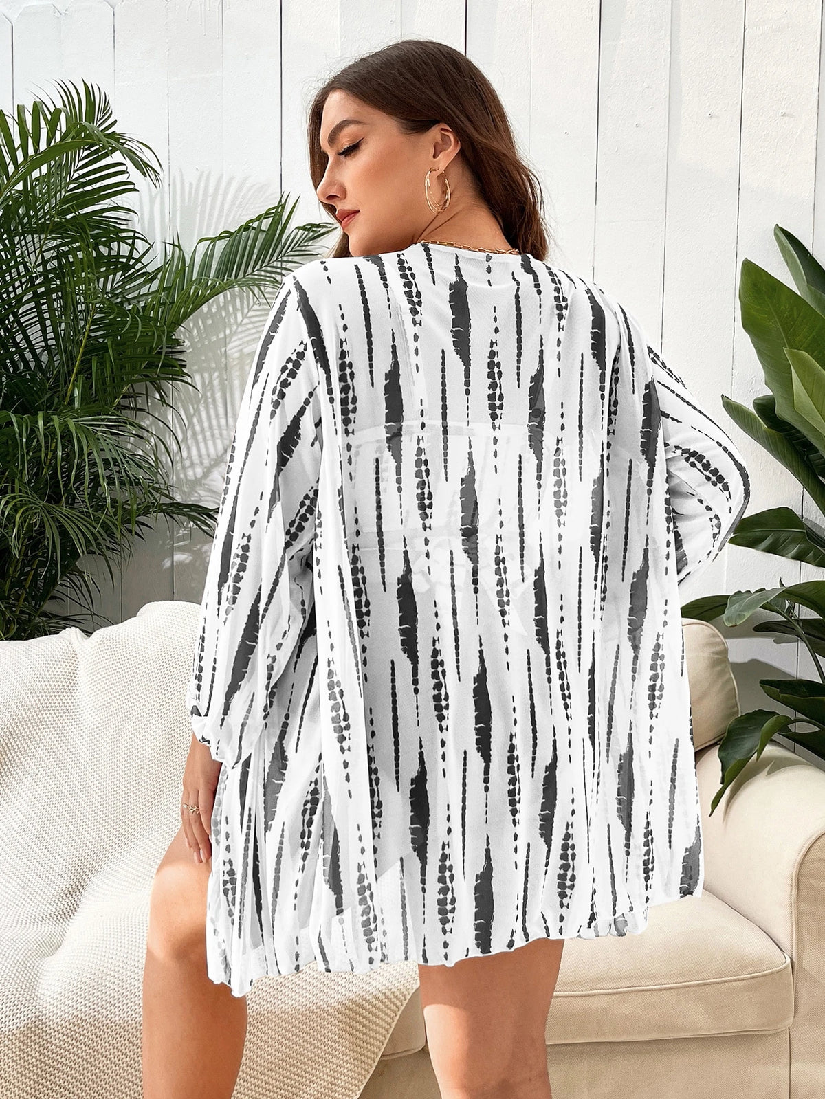 Biquíni Plus Size Hot Pant com Bojo + Saída de Praia