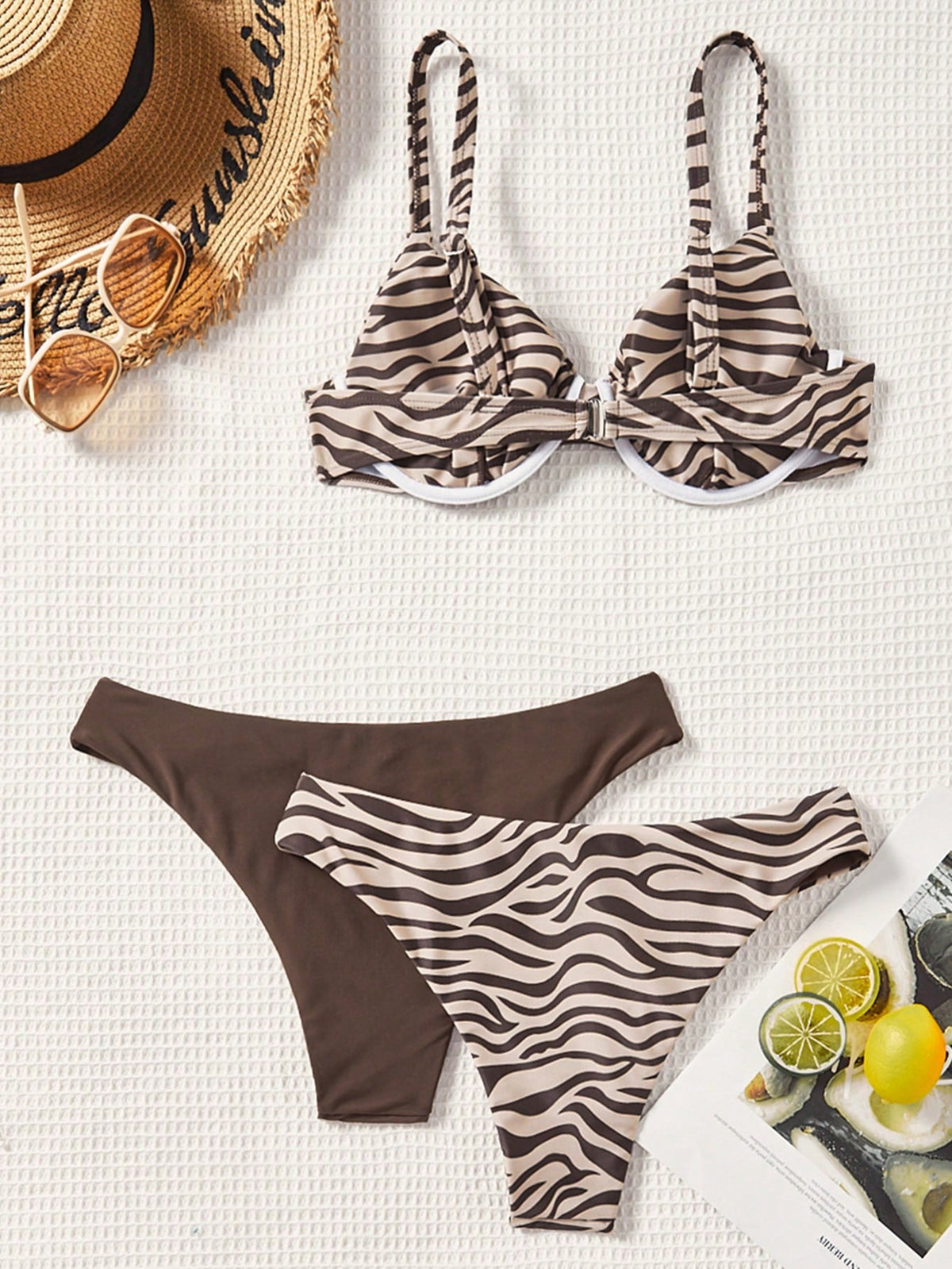 Biquíni Feminino Zebra Tanga com Bojo Levanta Seios