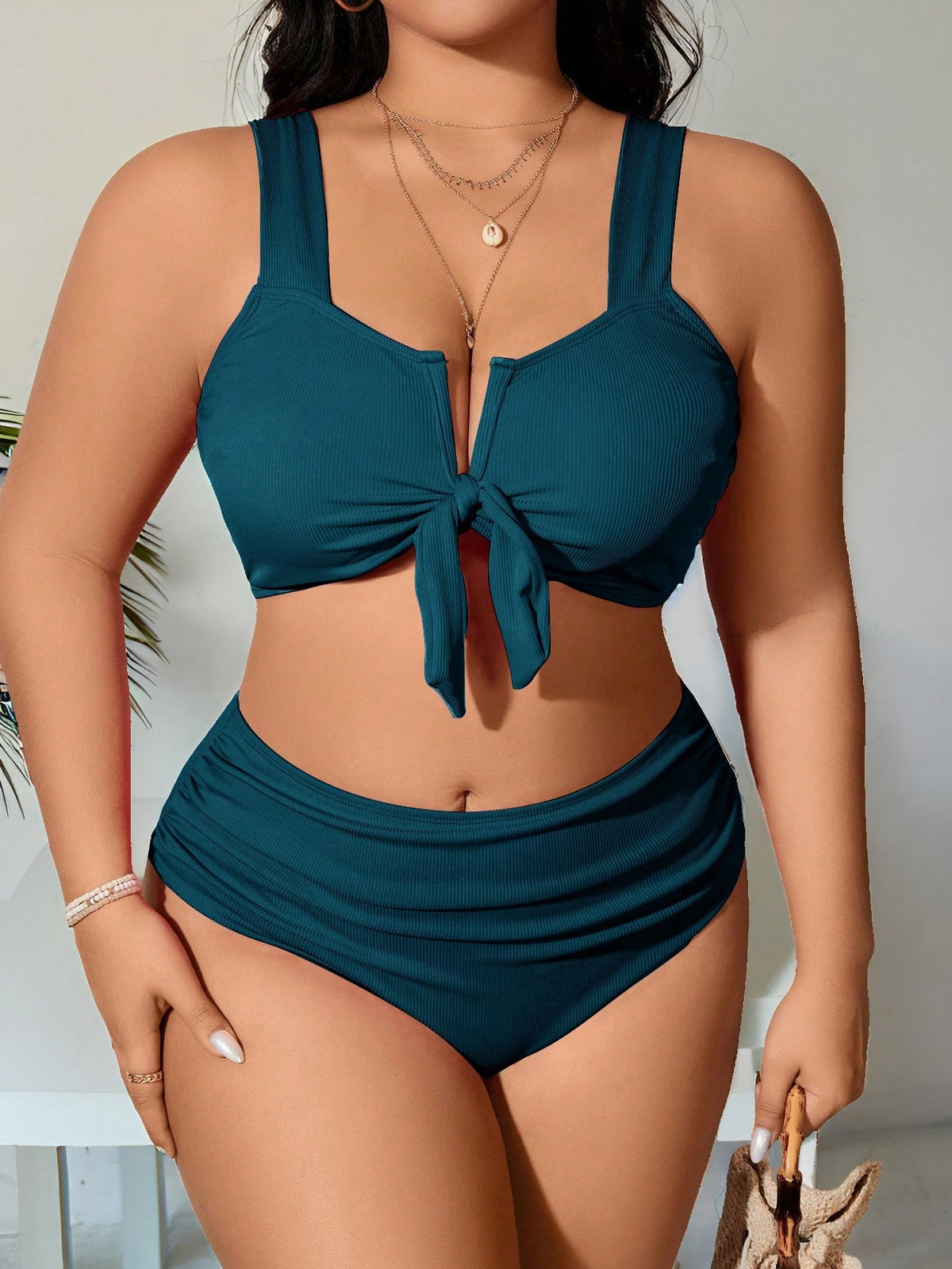 Biquíni Plus Size Cintura Alta com Bojo Decote V Alças Grossas