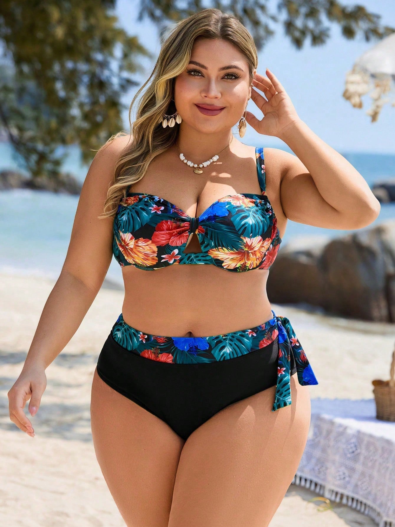 Biquíni Plus Size Cintura Alta com Bojo Estampado