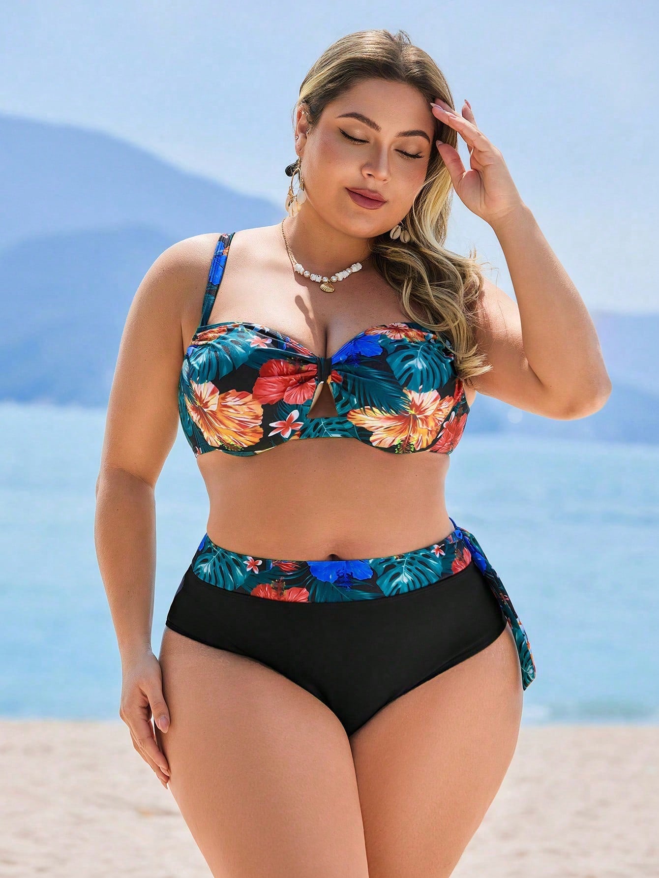 Biquíni Plus Size Cintura Alta com Bojo Estampado