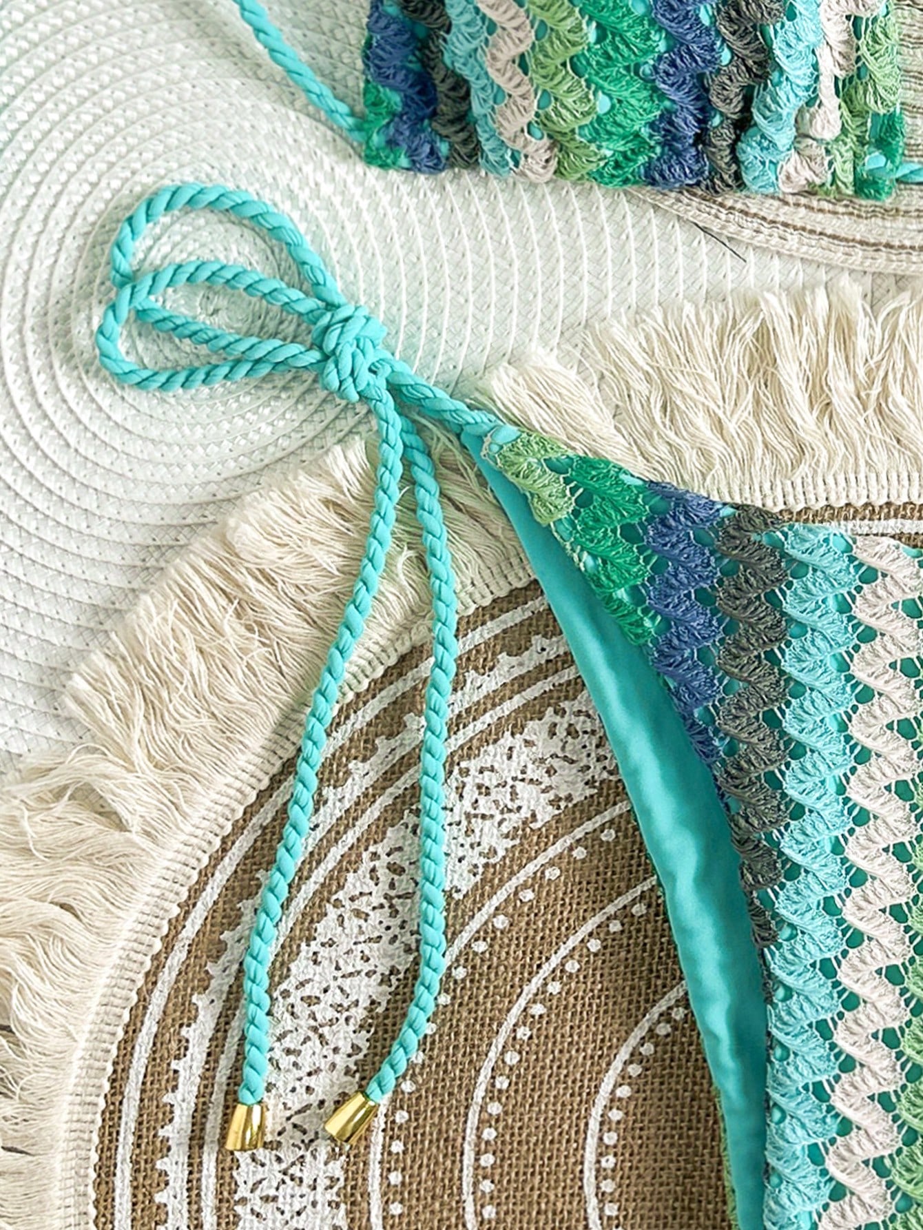 Biquíni Cortininha de Crochê Feminino